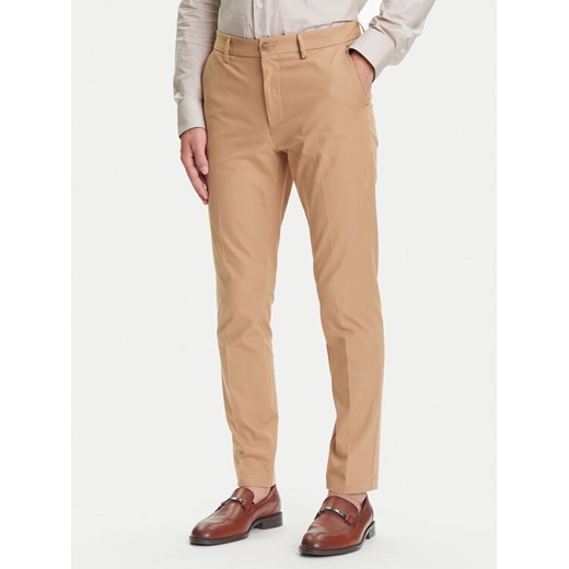 BOSS Chinosy P-Kaiton1 50543945 Beżowy Slim Fit ze sklepu MODIVO w kategorii Spodnie męskie - zdjęcie 184661065