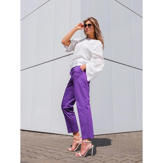 Bawełniane spodnie wizytowe damskie fioletowe EyeForFashion ze sklepu Eye For Fashion w kategorii Spodnie damskie - zdjęcie 184669195