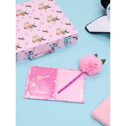 Sinsay - Etui na paszport z motywem jednorożców - różowy Sinsay One Size Sinsay