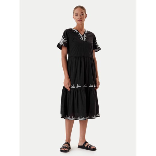 Tatuum Sukienka letnia Ayo T2509.202 Czarny Relaxed Fit ze sklepu MODIVO w kategorii Sukienki - zdjęcie 184677689