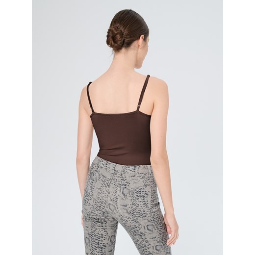 Sinsay - Body na ramiączkach z dekoltem V - brązowy Sinsay XS Sinsay