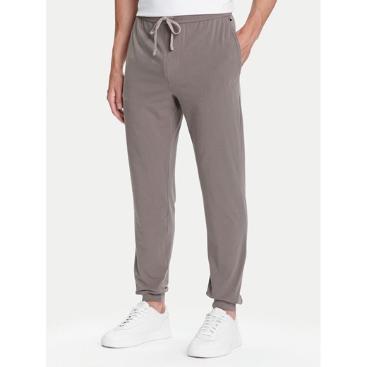 BOSS Spodnie dresowe Mix&Match 50515305 Brązowy Regular Fit ze sklepu MODIVO w kategorii Spodnie męskie - zdjęcie 184691016