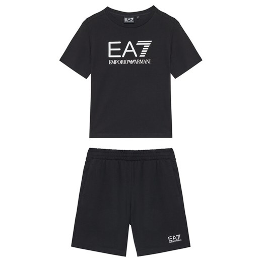 EA7 Emporio Armani Komplet t-shirt i spodenki 7B000043 AF10378 UC001 Czarny Regular Fit ze sklepu MODIVO w kategorii Komplety chłopięce - zdjęcie 184691028