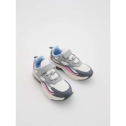 Reserved - Sneakersy z zapięciem na rzep - jasnoszary ze sklepu Reserved w kategorii Buty sportowe dziecięce - zdjęcie 184691896