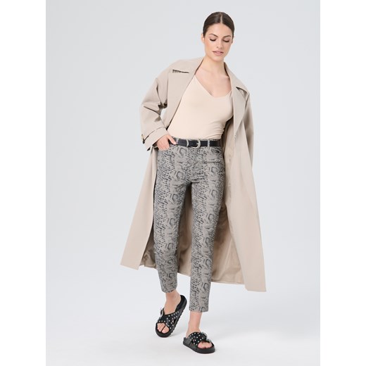 Sinsay - Body na ramiączkach z dekoltem V - beżowy Sinsay XS Sinsay