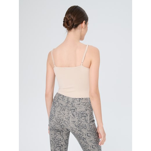 Sinsay - Body na ramiączkach z dekoltem V - beżowy Sinsay XXS Sinsay