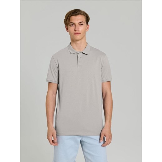 Sinsay - Bawełniana koszulka polo - beżowy ze sklepu Sinsay w kategorii T-shirty męskie - zdjęcie 184692116
