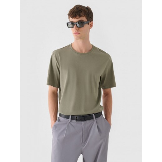 Męski t-shirt basic Outhorn OTHWAW24TTSHM2155 - khaki ze sklepu Sportstylestory.com w kategorii T-shirty męskie - zdjęcie 184693498