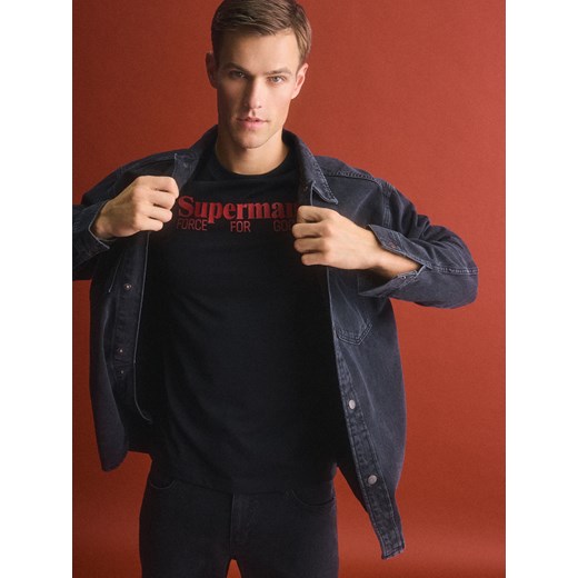 Reserved - Bawełniany t-shirt regular fit SUPERMAN™ - czarny ze sklepu Reserved w kategorii T-shirty męskie - zdjęcie 184697435