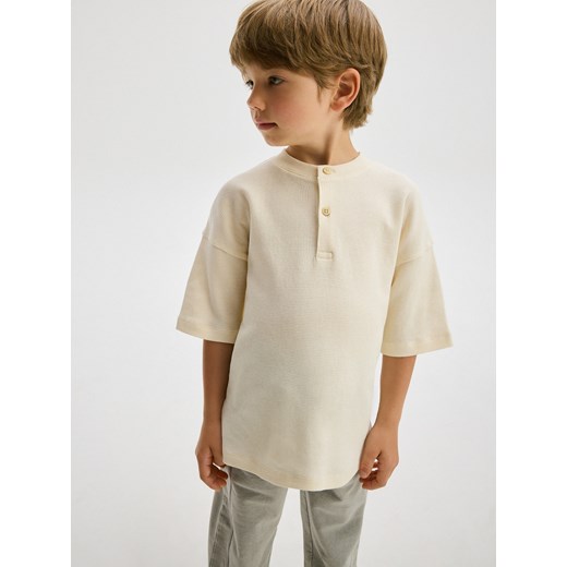 Reserved - T-shirt oversize - złamana biel ze sklepu Reserved w kategorii T-shirty chłopięce - zdjęcie 184697486
