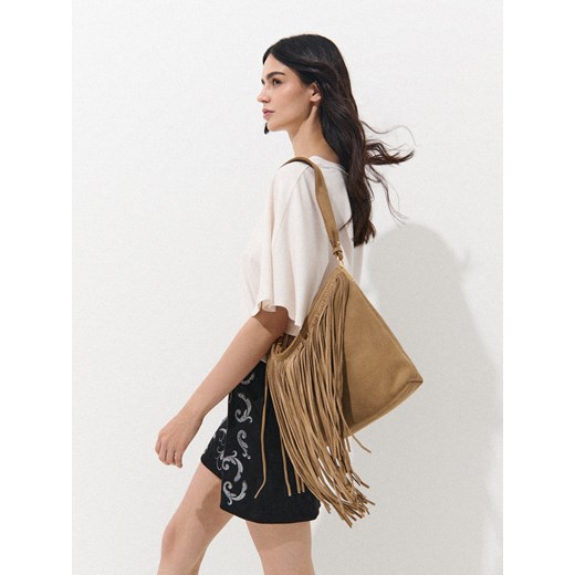 Mohito - Skórzana torebka z frędzlami - beżowy Mohito ONE SIZE Mohito