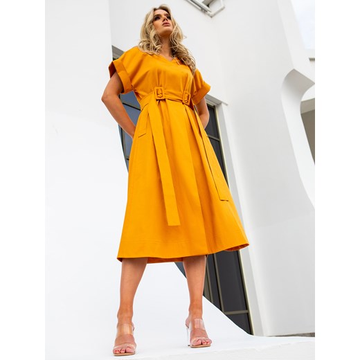 Musztardowa sukienka midi z paskiem w talii Eye For Fashion ze sklepu Eye For Fashion w kategorii Sukienki - zdjęcie 184698349