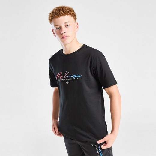 MCKENZIE T-SHIRT SHADOWS TEE BLK-BLK ze sklepu JD Sports  w kategorii T-shirty chłopięce - zdjęcie 184703765