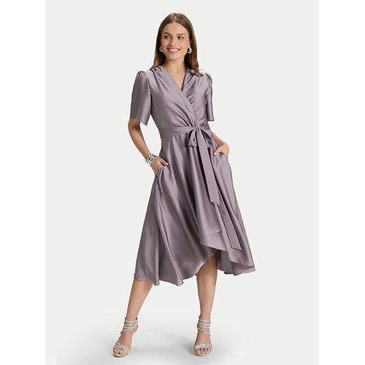 Swing Sukienka koktajlowa 5AJ04000 Fioletowy Regular Fit ze sklepu MODIVO w kategorii Sukienki - zdjęcie 184722486