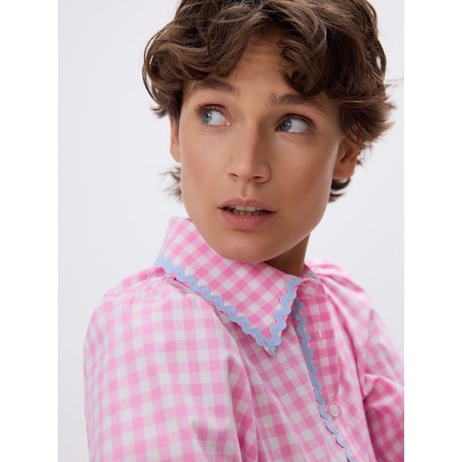 Reserved - Koszula z kontrastową lamówką - pastelowy róż Reserved S Reserved