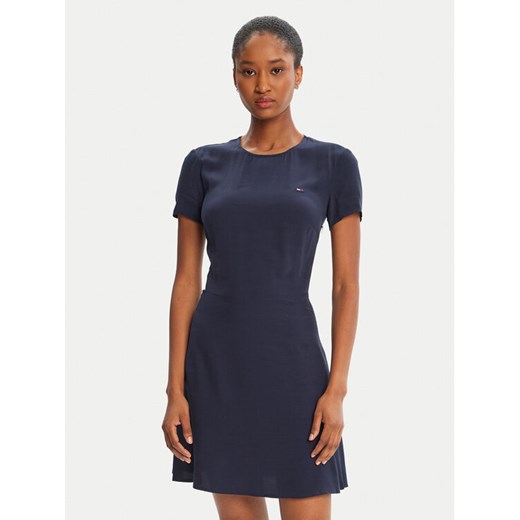 Tommy Jeans Sukienka codzienna DW0DW21120 Granatowy Regular Fit ze sklepu MODIVO w kategorii Sukienki - zdjęcie 184752977