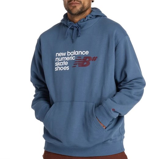 Bluza męska New Balance MT51954VTI - niebieska ze sklepu streetstyle24.pl w kategorii Bluzy męskie - zdjęcie 184758569