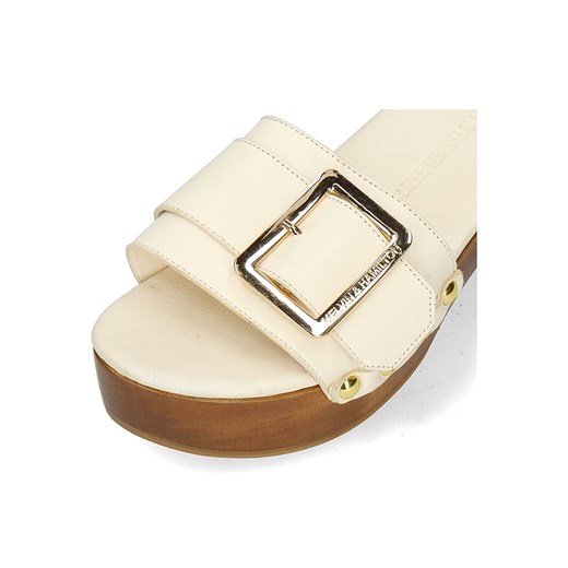 MELVIN &amp; HAMILTON Skórzane chodaki &quot;Layla 1&quot; w kolorze kremowym Melvin & Hamilton 38 okazyjna cena Limango Polska