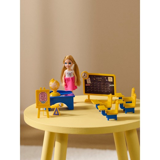 Sinsay - Zabawka – szkolna klasa z lalką i akcesoriami - wielobarwny Sinsay One Size Sinsay