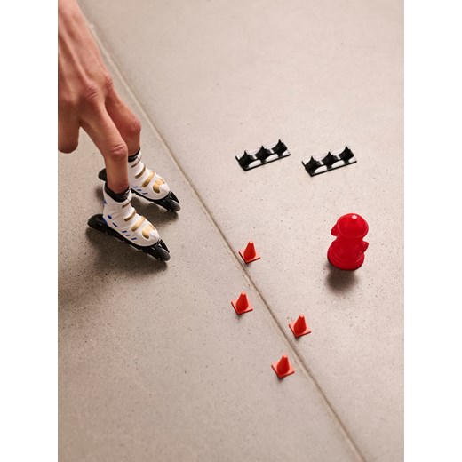 Sinsay - Finger skating – zestaw z rolkami na palce - biały Sinsay One Size Sinsay