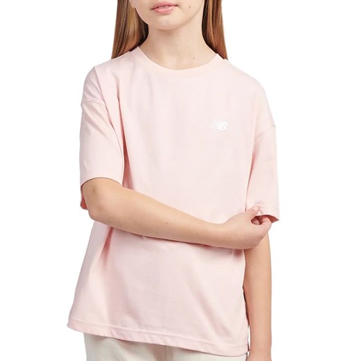 Koszulka dziecięca New Balance LAKG0001PIE - różowa ze sklepu streetstyle24.pl w kategorii Bluzki dziewczęce - zdjęcie 184789978