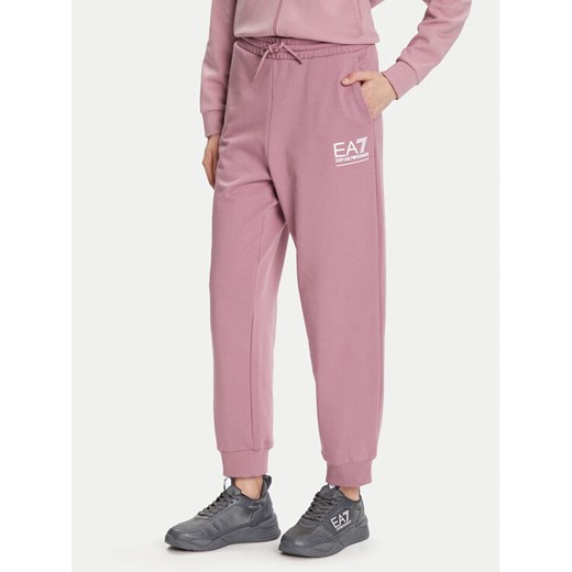 EA7 Emporio Armani Spodnie dresowe 7W000418 AF12473 UA272 Różowy Regular Fit ze sklepu MODIVO w kategorii Spodnie damskie - zdjęcie 184790286
