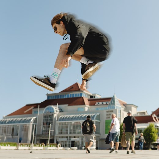 Skarpetki męskie długie białe AURA 40–45 Sklep SOXO