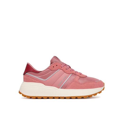 Sneakersy Tommy Jeans Tjw Cleated Runner EN0EN02788 Różowy ze sklepu eobuwie.pl w kategorii Buty sportowe damskie - zdjęcie 184799836