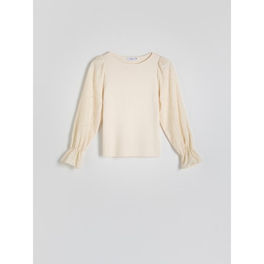 Reserved - Sweter z ozdobnym rękawem - kremowy Reserved S Reserved