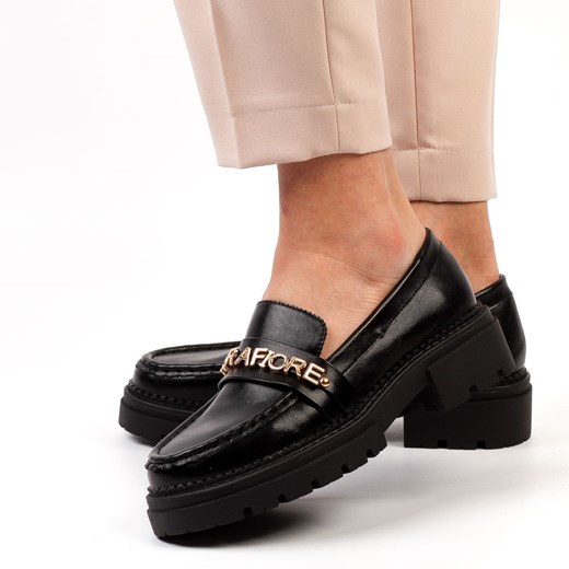Czarne loafersy na traperze, mokasyny damskie La.Fi 001b-pu ze sklepu suzana.pl w kategorii Mokasyny damskie - zdjęcie 184823307