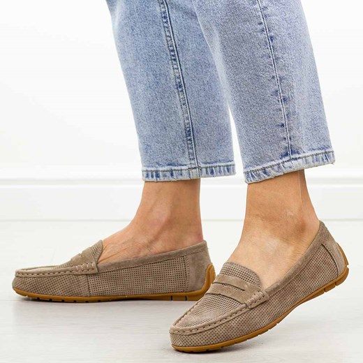 Beżowe ażurowane skórzane mokasyny damskie American Club Jk13 ze sklepu suzana.pl w kategorii Mokasyny damskie - zdjęcie 184832607