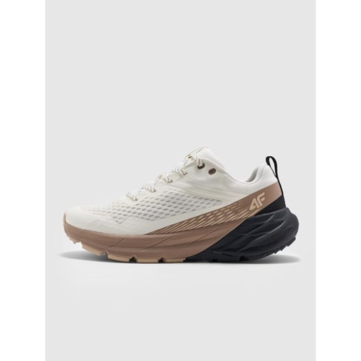 Męskie buty trekkingowe 4F SPEED HIKER 4FWMM00FOTSM036 - beżowe ze sklepu Sportstylestory.com w kategorii Buty trekkingowe męskie - zdjęcie 184839547