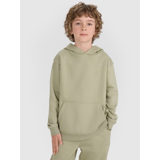 Chłopięca bluza dresowa nierozpinana z kapturem 4F 4FJRAW25TSWSM2490 - zielona ze sklepu Sportstylestory.com w kategorii Bluzy chłopięce - zdjęcie 184839627