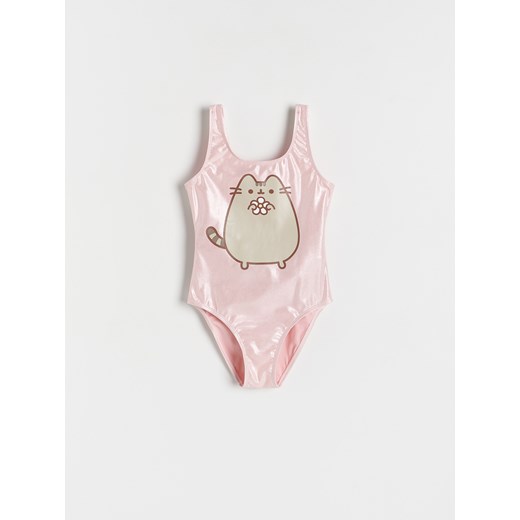 Reserved - Jednoczęściowy strój kąpielowy Pusheen - pastelowy róż ze sklepu Reserved w kategorii Stroje kąpielowe - zdjęcie 184842739