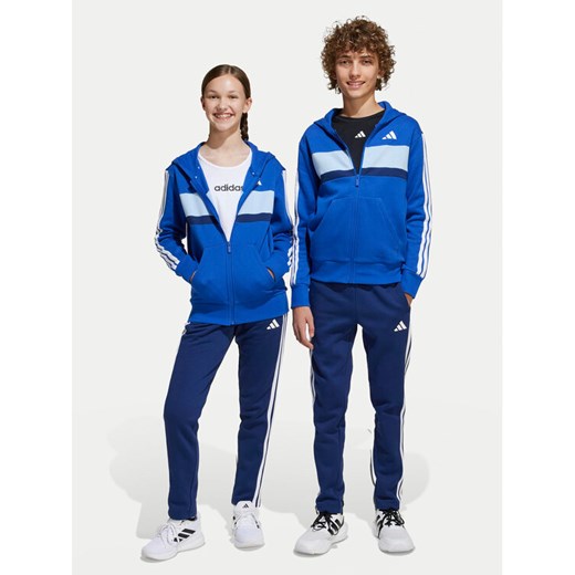 adidas Dres Seasonal Essentials Tiberio 3-Stripes JI6209 Niebieski Regular Fit ze sklepu MODIVO w kategorii Dresy chłopięce - zdjęcie 184844017