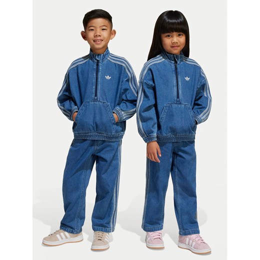 adidas Dres Denim JC7871 Niebieski Loose Fit ze sklepu MODIVO w kategorii Dresy chłopięce - zdjęcie 184844158