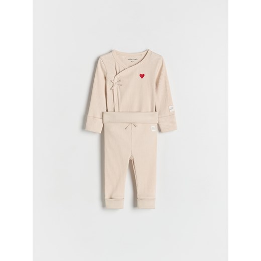 Reserved - Prążkowany komplet - złamana biel Reserved 62 (1-3 m.) promocja Reserved