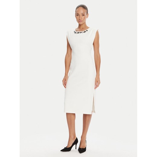 Rinascimento Sukienka koktajlowa CFC0020043002 Biały Slim Fit ze sklepu MODIVO w kategorii Sukienki - zdjęcie 184866916