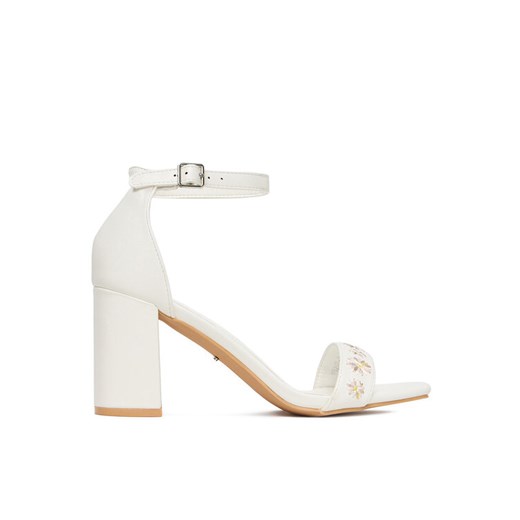 DeeZee Sandały F5207-2 Biały ze sklepu MODIVO w kategorii Sandały damskie - zdjęcie 184869575