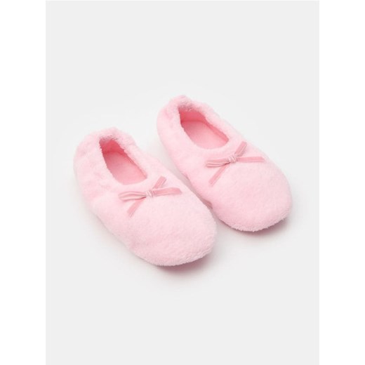 Sinsay - Pluszowe kapcie slip-on z kokardkami - różowy - id: 677AO-03X - marki Sinsay - 184876206 Sinsay - Pluszowe kapcie slip-on z kokardkami - różowy ze sklepu Sinsay w kategorii Kapcie dziecięce - zdjęcie 184876206