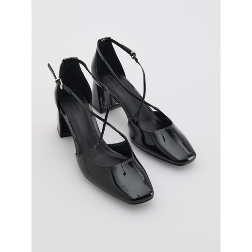 Reserved - Lakierowane czółenka - czarny Reserved 36 Reserved
