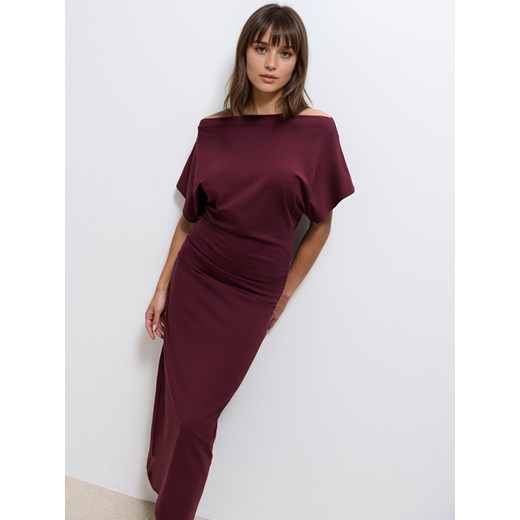 Mohito - Bordowa sukienka maxi z odkrytymi ramionami - ciemny fiolet Mohito XS Mohito