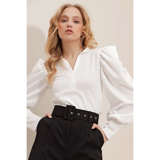 Trend Alaçatı Stili Bluzka w kolorze białym Trend Alaçatı Stili M wyprzedaż Limango Polska