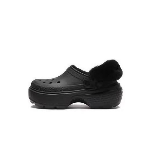 Crocs Chodaki &quot;Stomp Lined&quot; w kolorze czarnym ze sklepu Limango Polska w kategorii Klapki damskie - zdjęcie 184891806