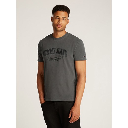 TOMMY JEANS Koszulka w kolorze antracytowym ze sklepu Limango Polska w kategorii T-shirty męskie - zdjęcie 184892267