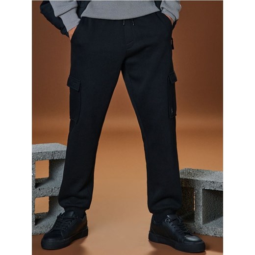 Sinsay - Spodnie tapered cargo fit - czarny ze sklepu Sinsay w kategorii Spodnie męskie - zdjęcie 184904006