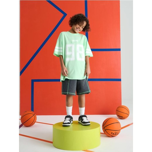 Sinsay - Szorty z kontrastowymi przeszyciami - szary ze sklepu Sinsay w kategorii Spodenki chłopięce - zdjęcie 184904698