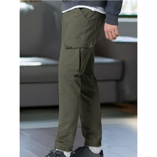 Sinsay - Jeansy regular jogger fit - zielony ze sklepu Sinsay w kategorii Jeansy męskie - zdjęcie 184905339