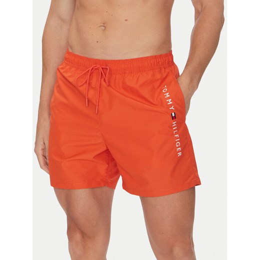 Tommy Hilfiger Szorty kąpielowe UM0UM03258 Pomarańczowy Regular Fit ze sklepu MODIVO w kategorii Kąpielówki - zdjęcie 184906159