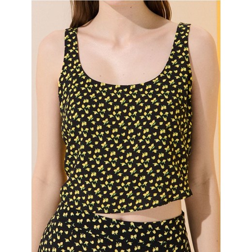 Sinsay - Wiskozowy crop top ze wzorem w cytryny - wielobarwny ze sklepu Sinsay w kategorii Bluzki damskie - zdjęcie 184915965